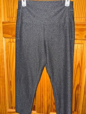 Grace & Lace Capri Leggings Women’s Medium Gray Heather Stretch Pockets